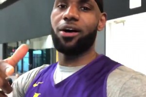 美媒晒老视频：这是5年前的詹姆斯！看起来真年轻啊！